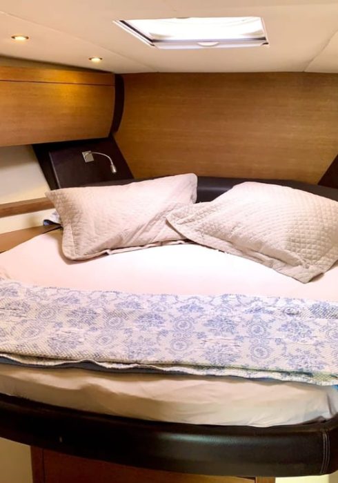 aluguel de lancha em florianopolis passeio de lancha em florianopolis ecoturismo boats vou de lanhca Atlantis 400 HT (3)