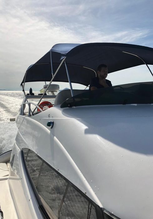 aluguel de lancha em florianopolis passeio de lancha em florianopolis ecoturismo boats vou de lanhca Azimut 400 FLY (12)